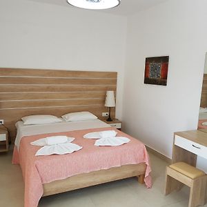 Galazio Apts And Suites By Estia.